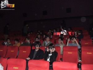_2010 3DKIFF Theater (5).JPG